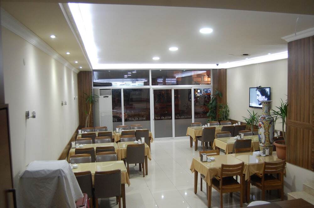 Измир: Nil & Alav Hotel