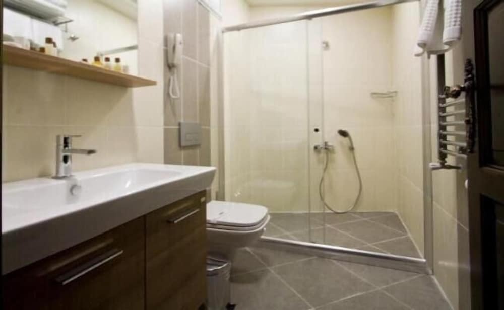 Карс: Cheltikov Hotel