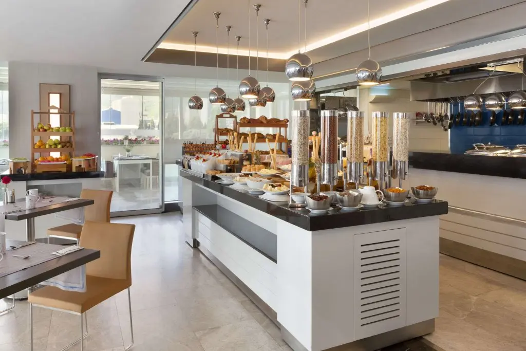 Кемальпаша: Ramada Hotel & Suites by Wyndham Izmir Kemalpasa