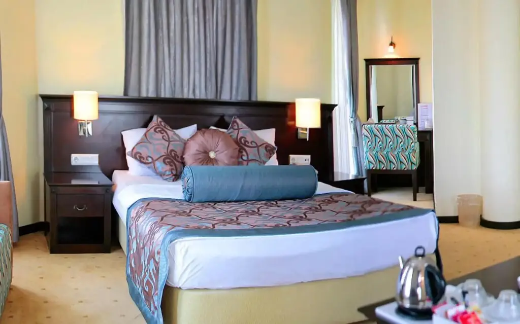 Эдремит: Omur Hotel