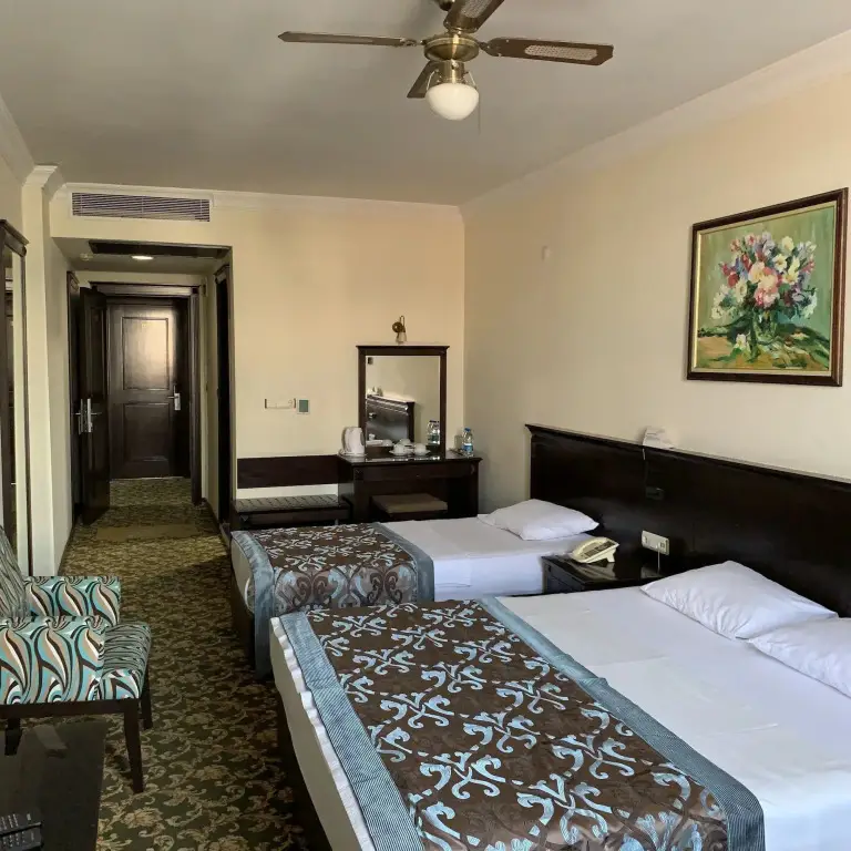 Эдремит: Omur Hotel