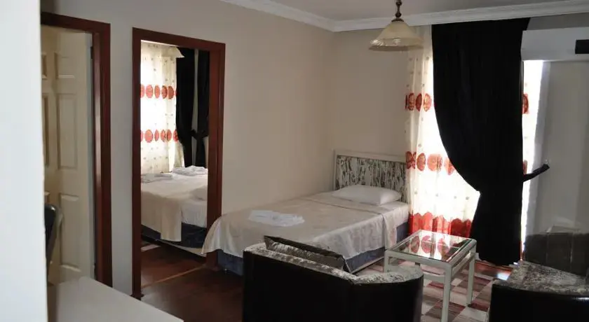 Чешме: Blue Sea Apart Hotel