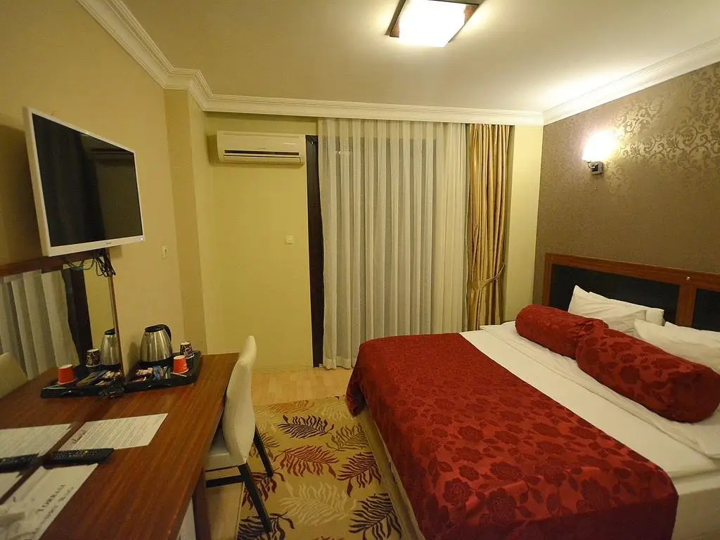 Сайл: Velena Hotel