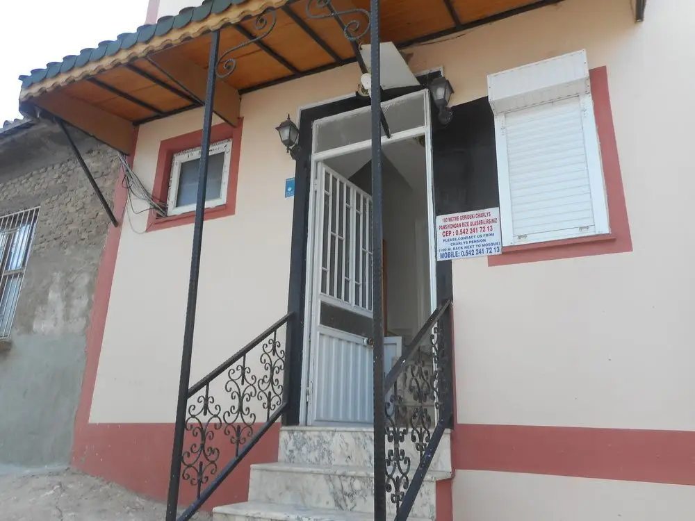 Эгридир: Lale Pansiyon