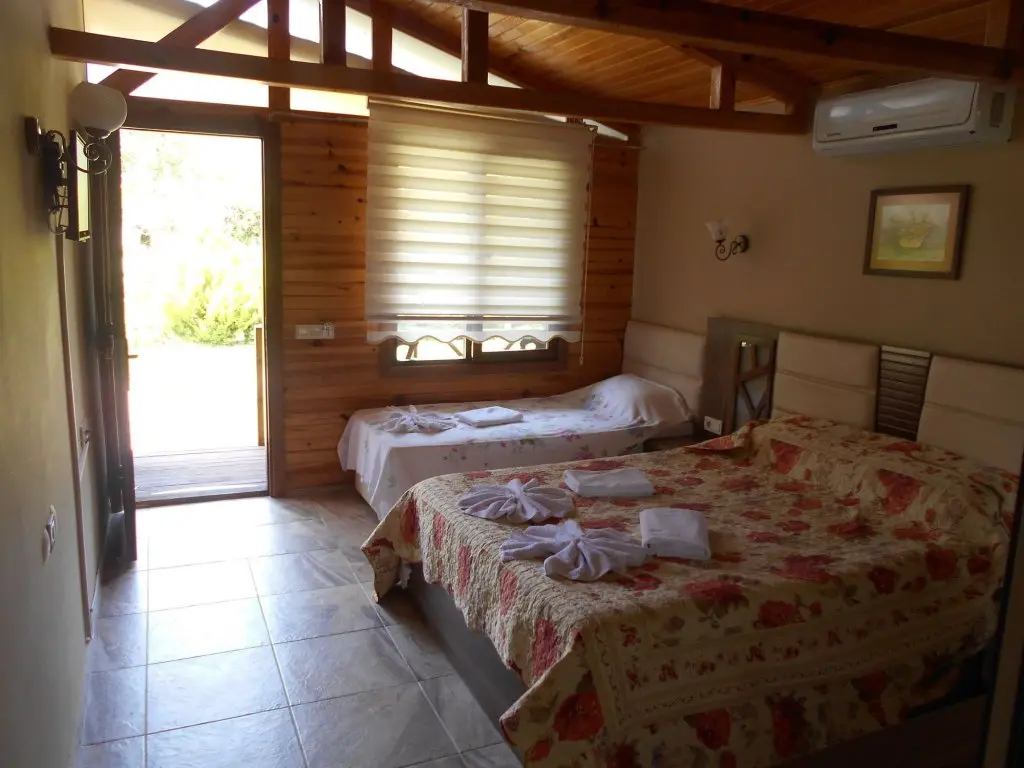 Орхание: Mavi Yengec Bungalows and Hotel
