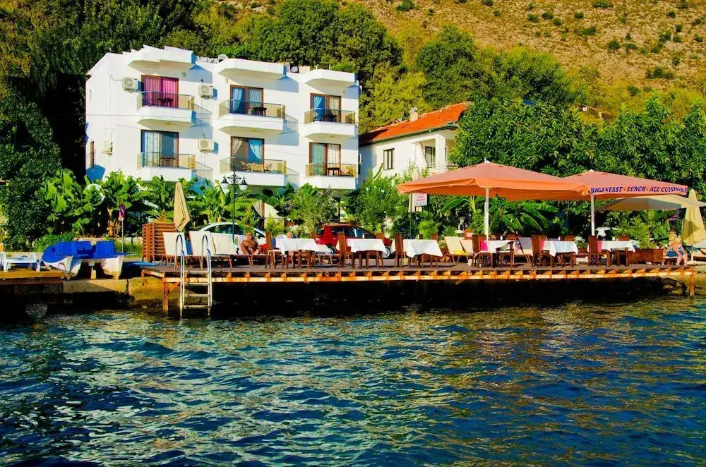 Бозбурун: Dinc Hotel