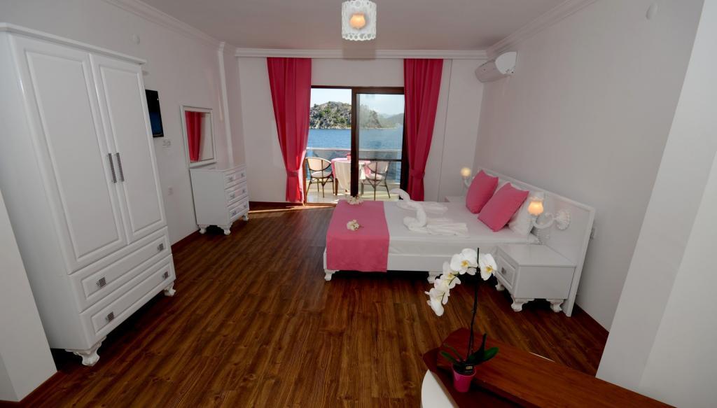 Бозбурун: Dinc Hotel