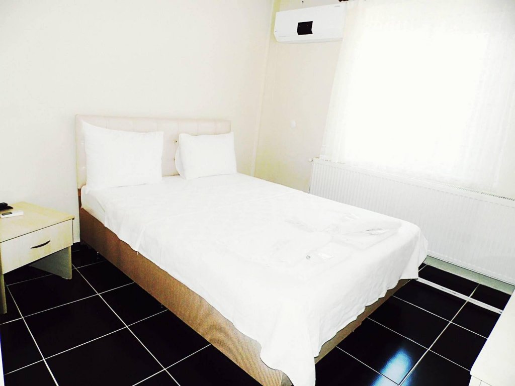 Гёльджюк: Saral Hotel