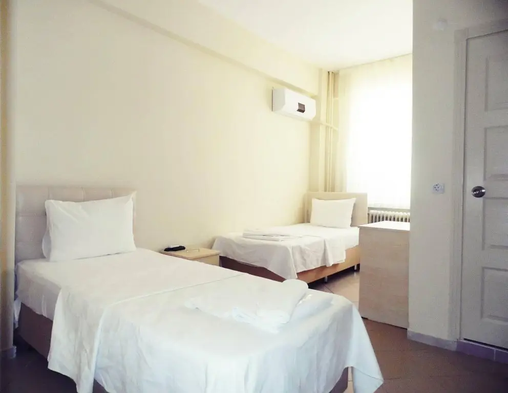 Гёльджюк: Saral Hotel