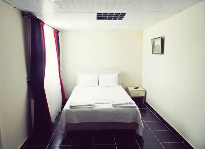 Гёльджюк: Saral Hotel