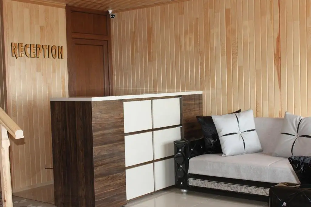 Чайкара: Aymeydani Hotel