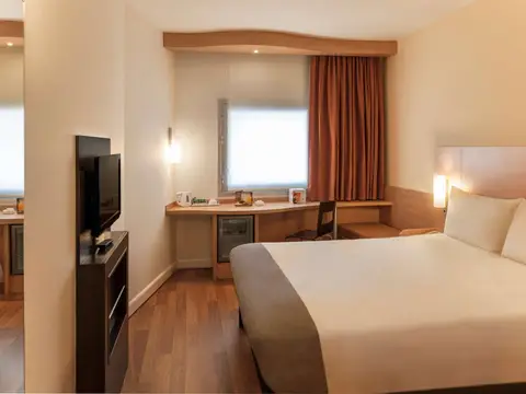 ibis Izmir Alsancak — фото 1