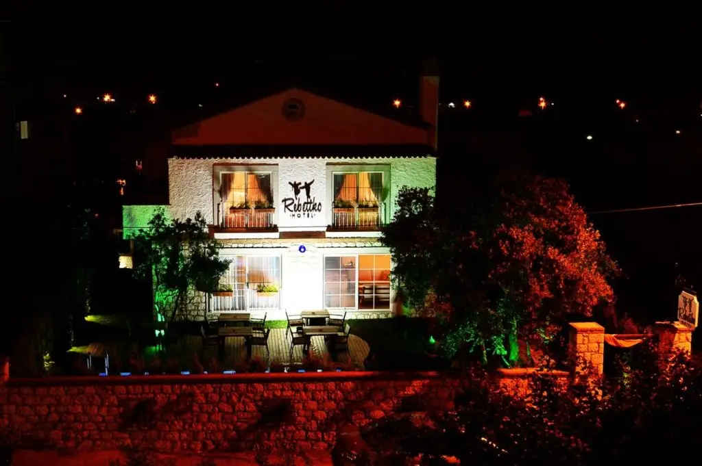 Чешме: Rebetiko Hotel