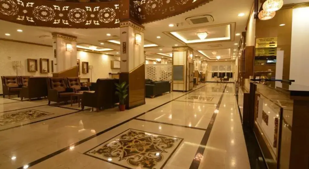 Татван: Tasar Royal Hotel