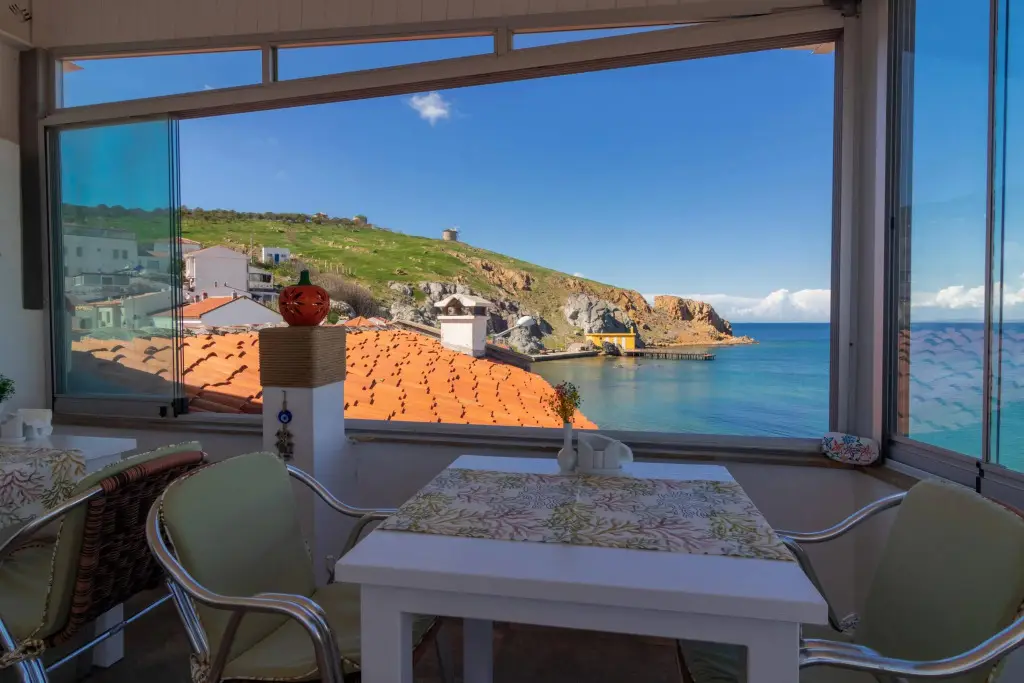 Бозджаада: e2 Deniz Otel