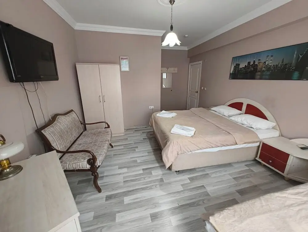 Эдирне: Taç Home