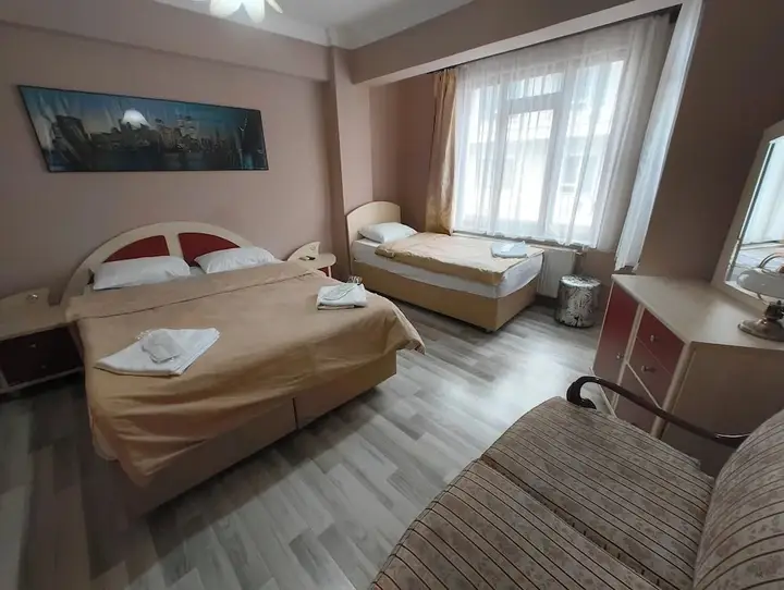 Эдирне: Taç Home