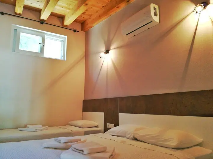 Каш: Guest House 7