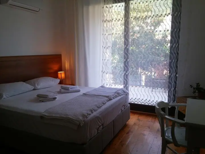 Каш: Guest House 7