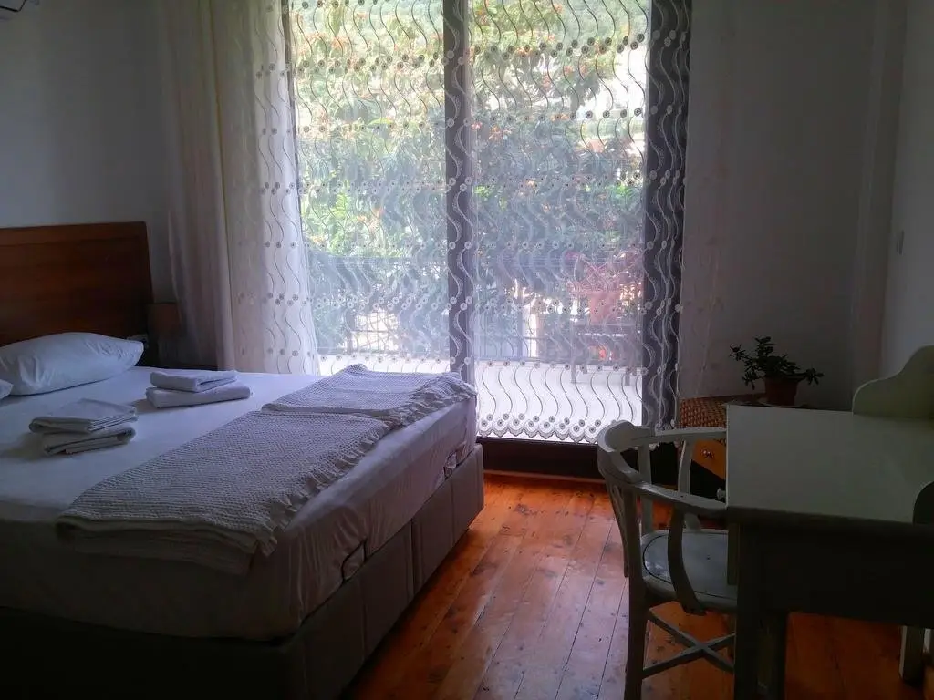 Каш: Guest House 7