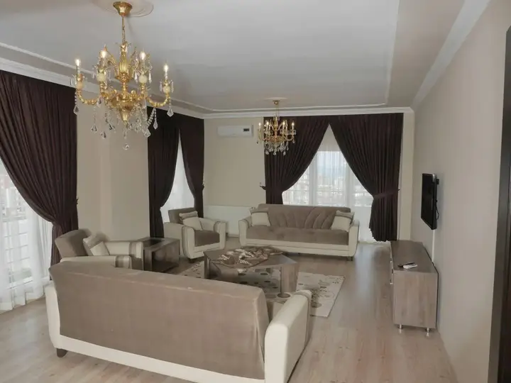 Йомра: Royal Life Residence