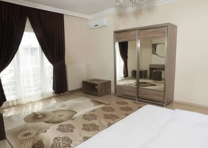 Йомра: Royal Life Residence