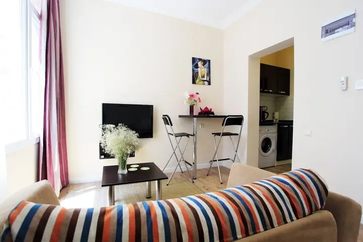 Измир: Alsancak City Hostel