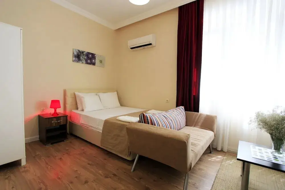 Alsancak City Hostel — фото 1