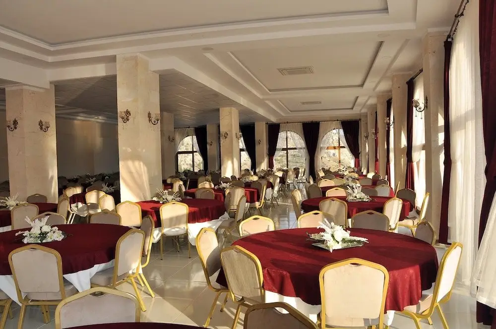 Халфети: Sitamrat Otel