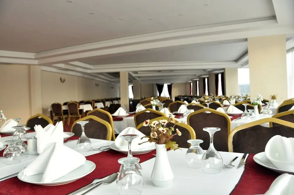 Халфети: Sitamrat Otel