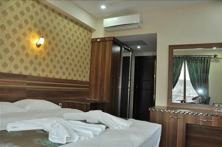 Халфети: Sitamrat Otel
