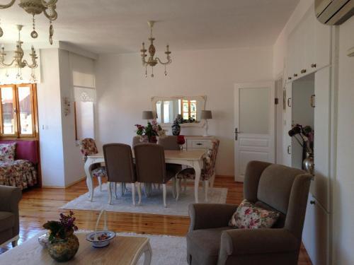 Манавгат: Side Villa Stonehouse