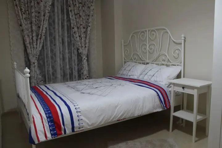 Канаккале: Kinzi House