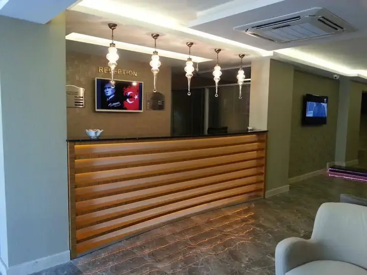 Адана: Hotel Grand Plus