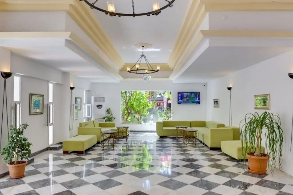 Битез: Natur Garden Hotel
