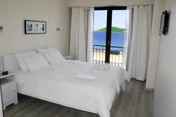 Helvaci: Nemrut Bay Otel