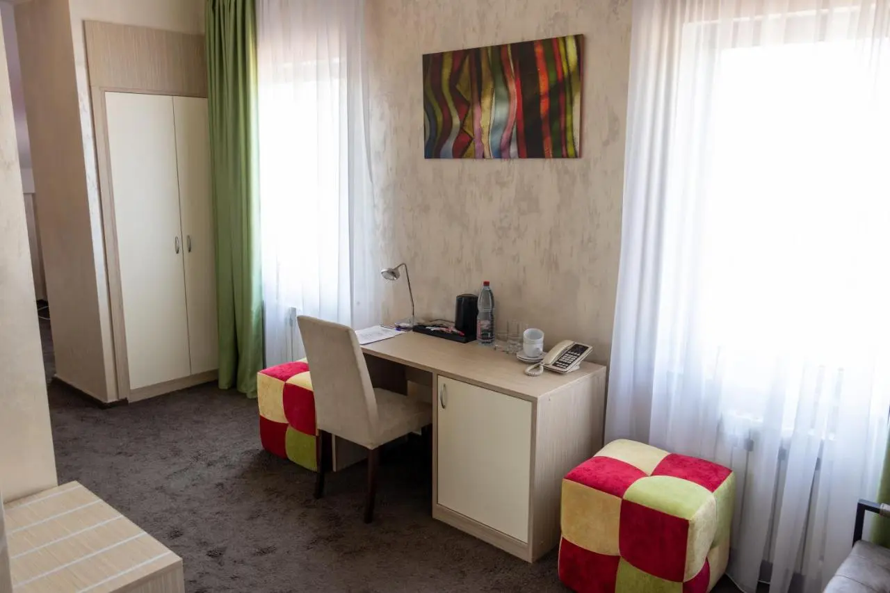 Белоозерский: Hotel Aristokrat