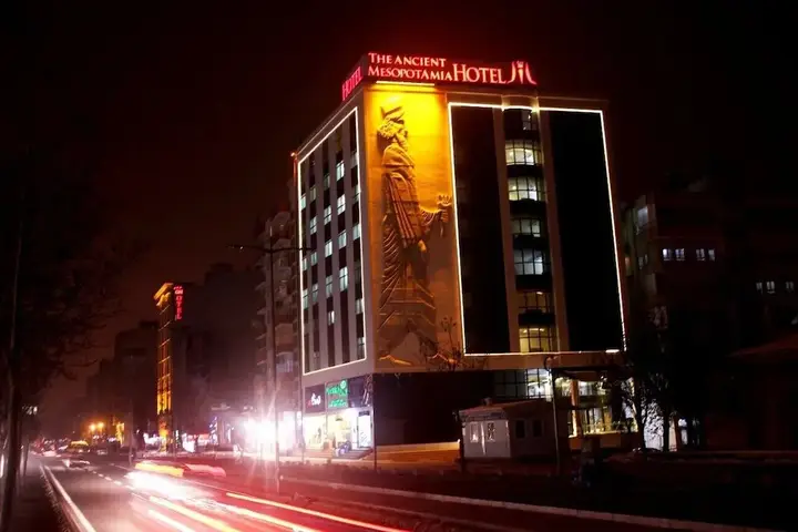 Батман: The Ancient Mesopotamia Hotel