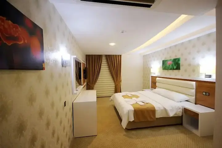 Батман: The Ancient Mesopotamia Hotel