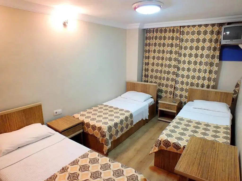 Эджеабат: Ece Hotel