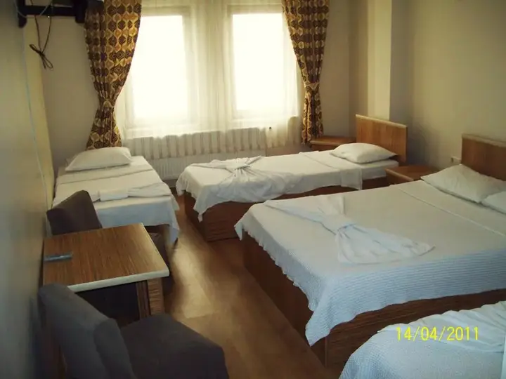 Эджеабат: Ece Hotel