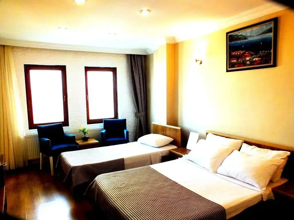 Эджеабат: Ece Hotel
