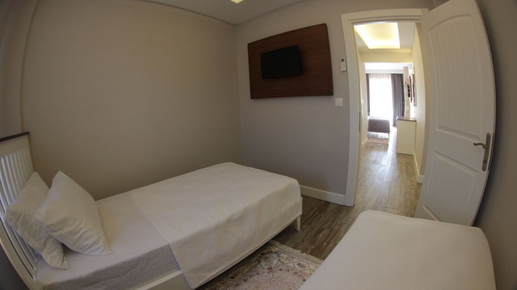 Helvaci: Focamor Otel