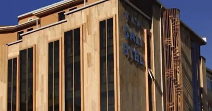 Бозуюк: Cali Hotel