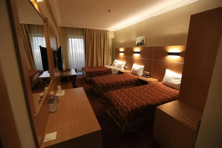 Бозуюк: Cali Hotel