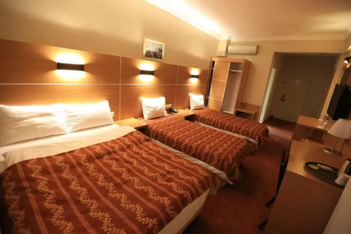 Бозуюк: Cali Hotel