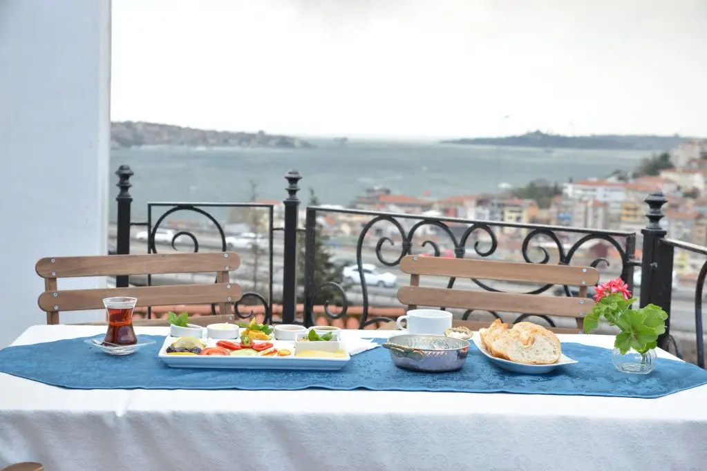 Стамбул: Deep Hotel Istanbul