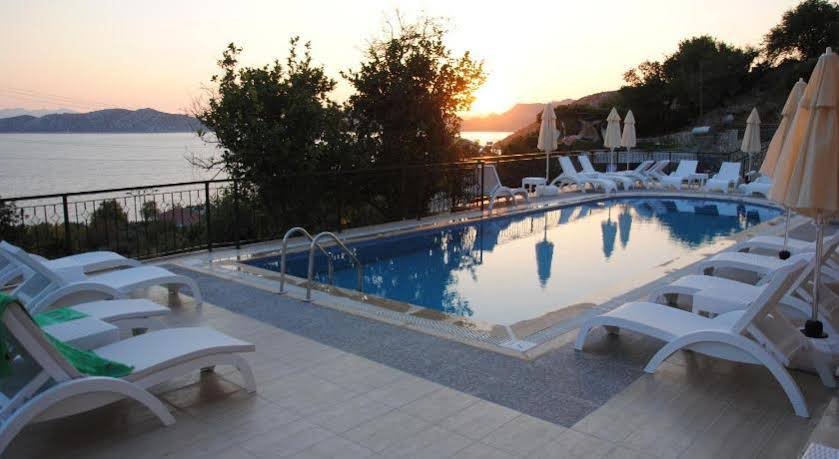 Кумлюбюк: Panjur Hotel Sögütköy