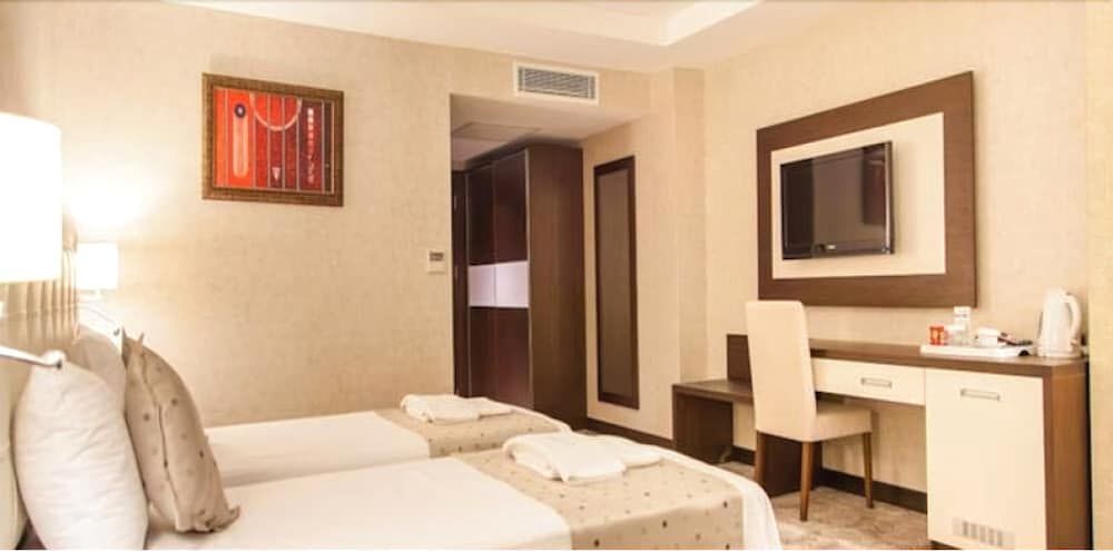 Сиирт: Barden Hotel