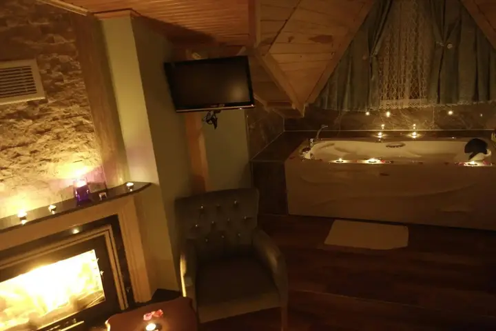 Сайл: Armoni Motel Agva